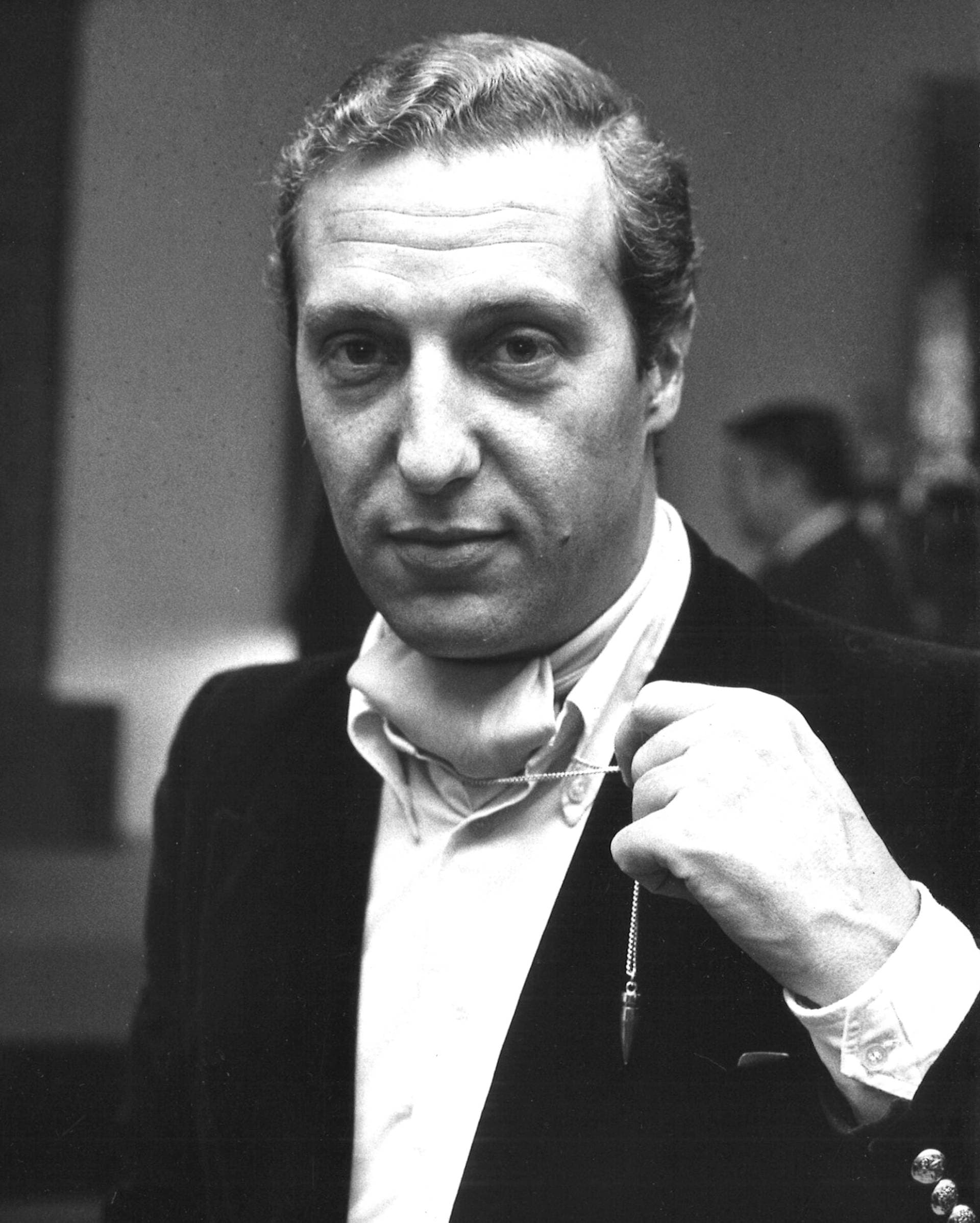 Portrét – Frederick Forsyth