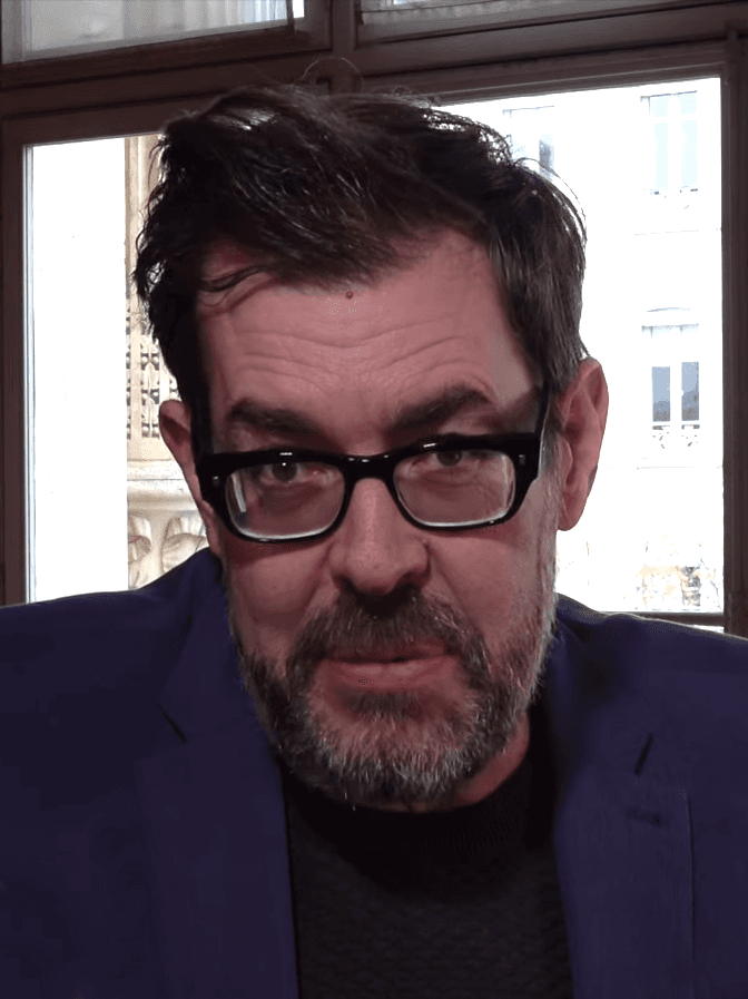 Portrét – Richard Osman