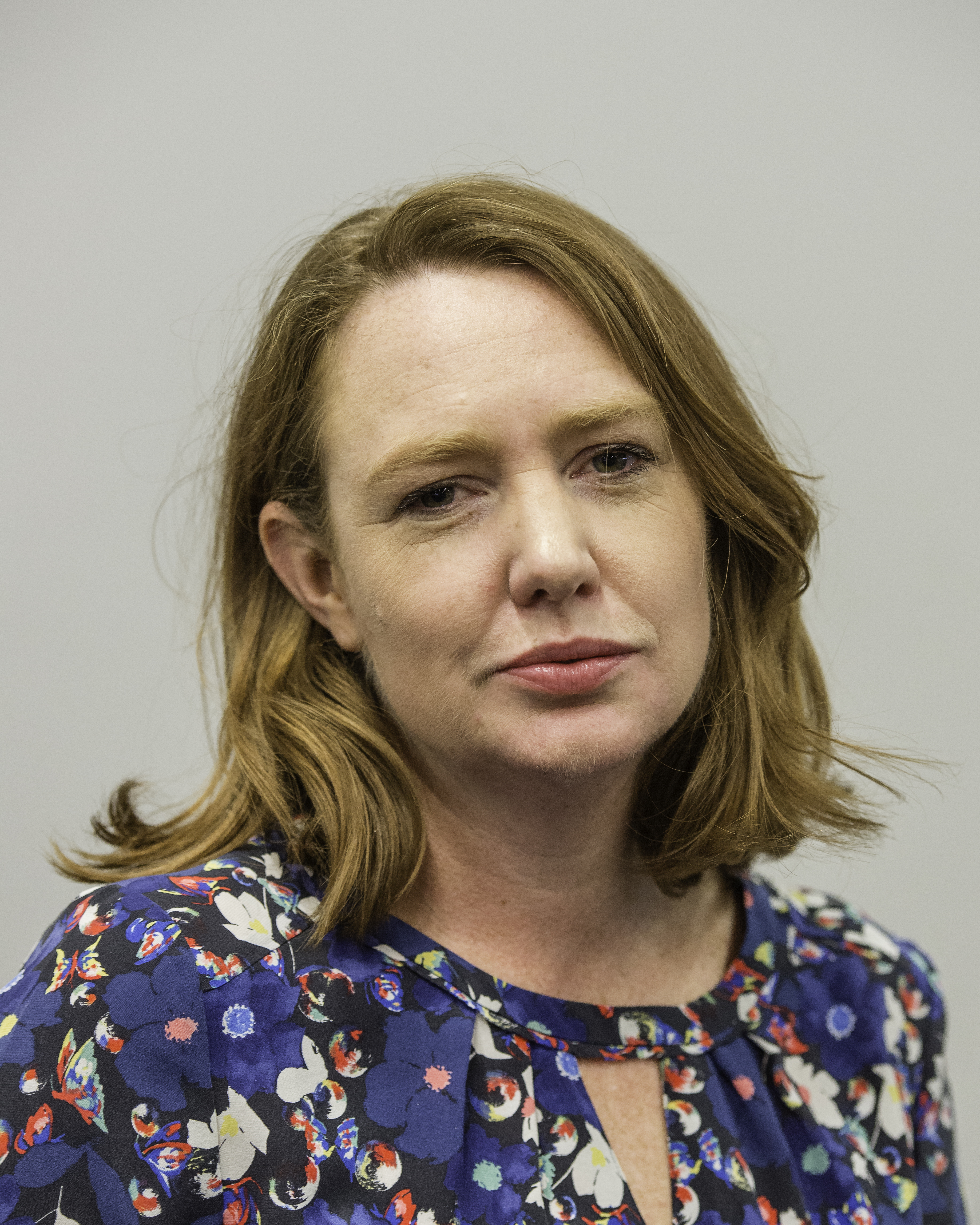 Portrét – Paula Hawkins