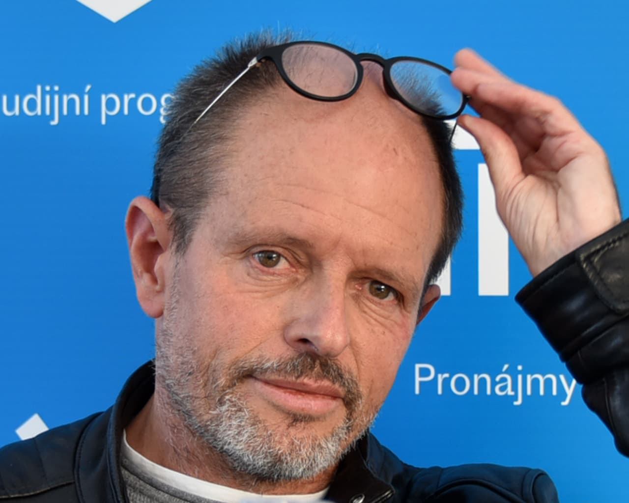 Portrét – Bernard Minier